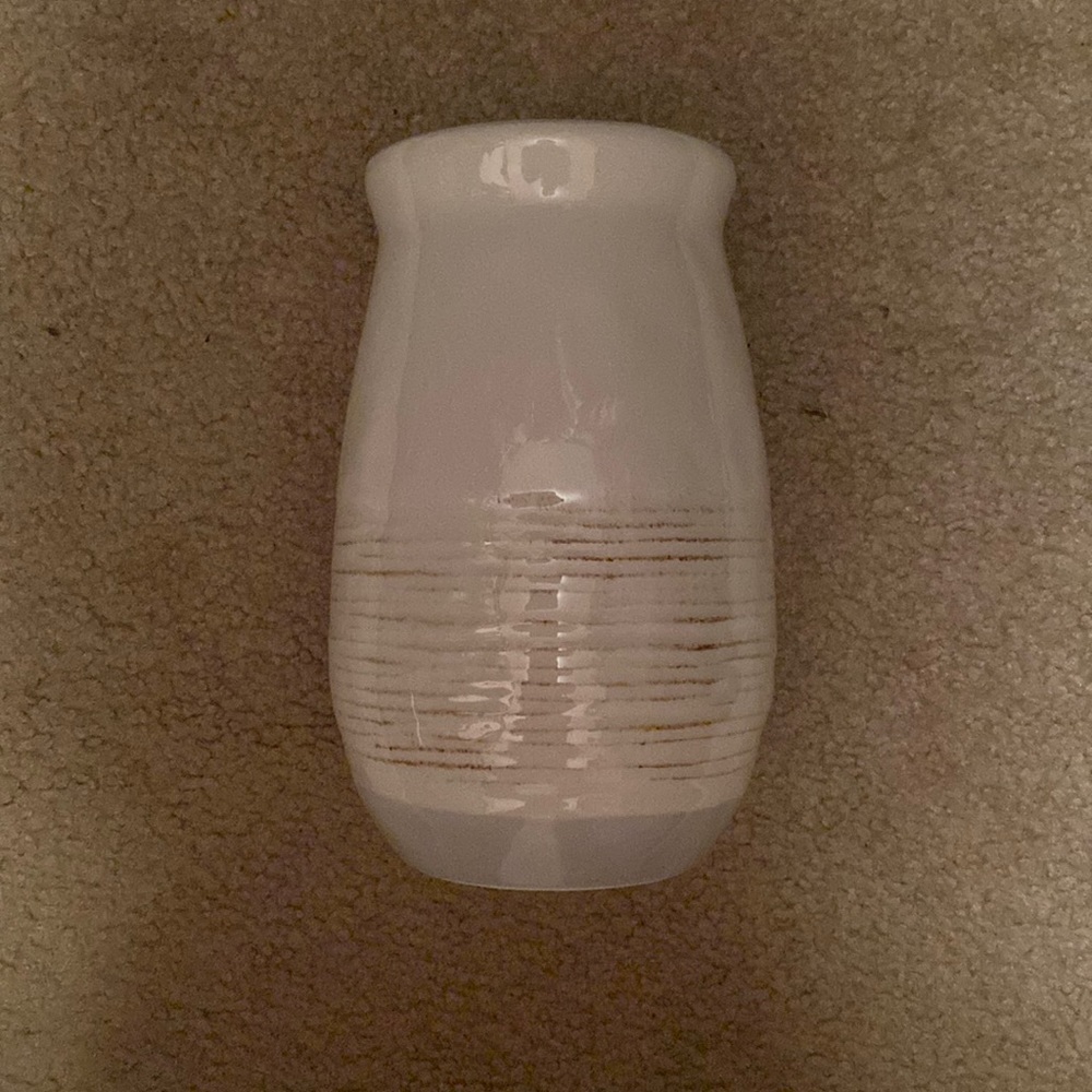 Demdaco Vase